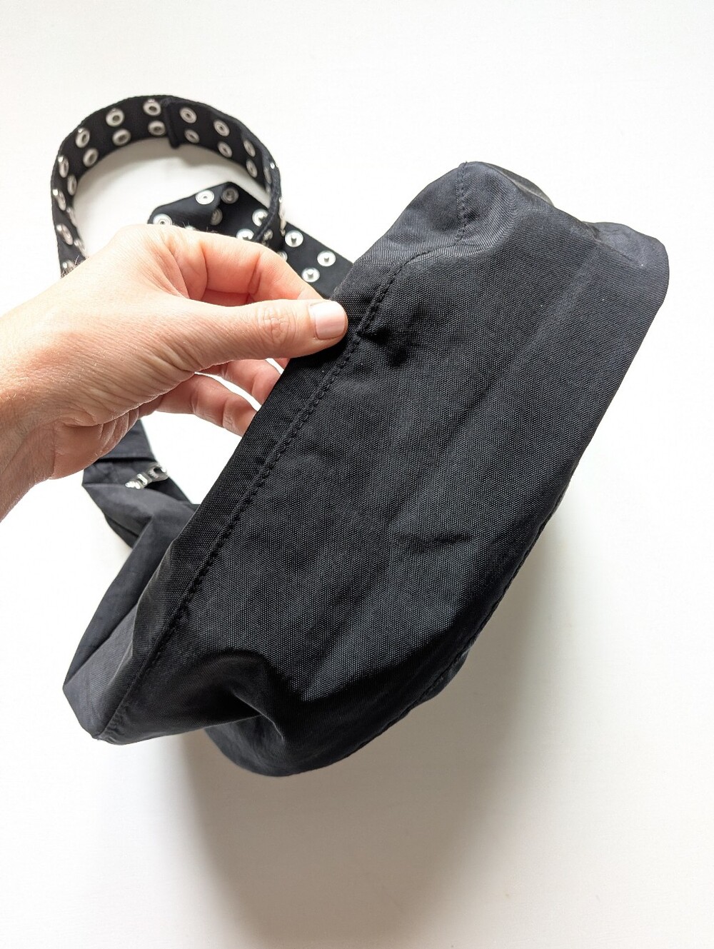 Baggu Molly Goddard Popper Black Women's Crossbody Bag with Grommet Strap - Picture 7 of 11